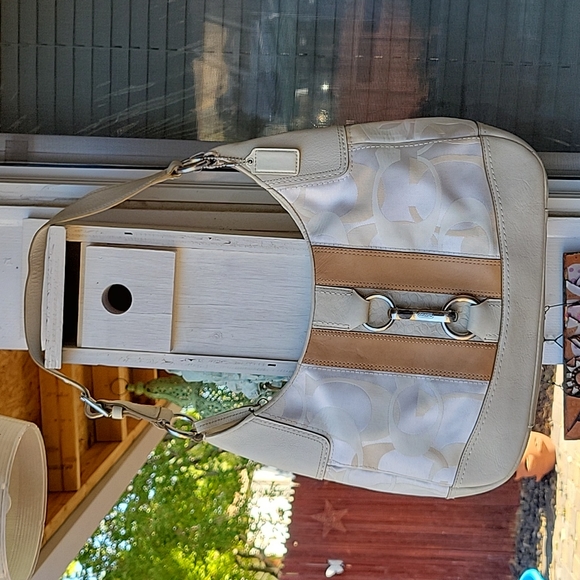 COACH Beige Shoulder Bag - Picture 1 of 6